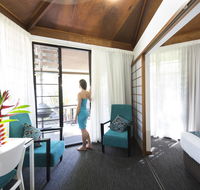 Palms City Resort - Foster Accommodation