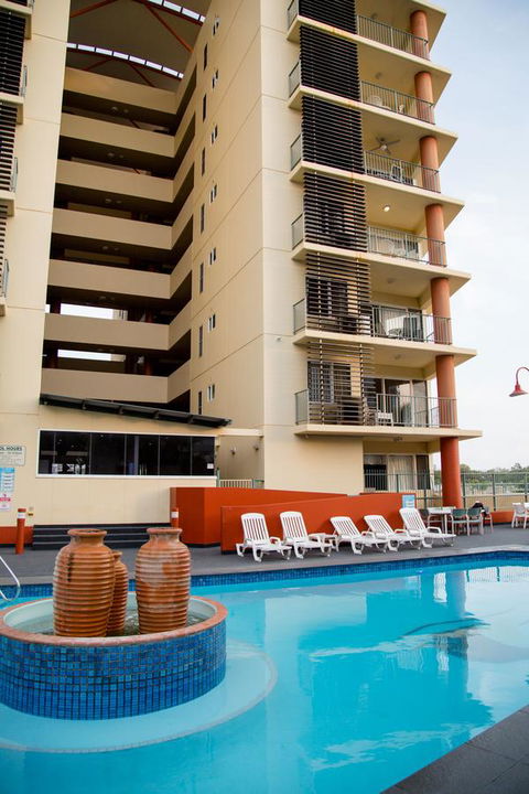 Cullen Bay Resorts - Foster Accommodation 9