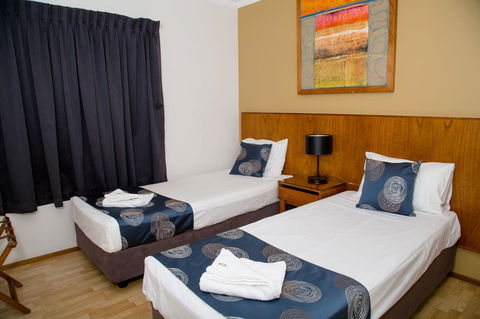 Cullen Bay Resorts - Foster Accommodation 8