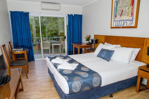 Cullen Bay Resorts - Foster Accommodation 6