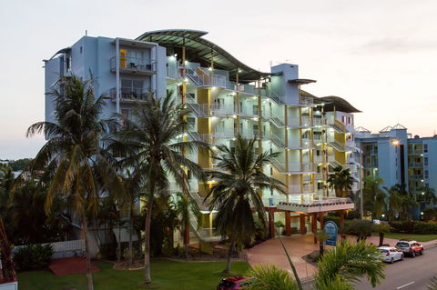 Cullen Bay Resorts - Foster Accommodation 11