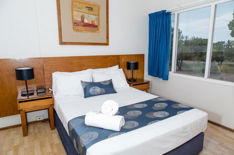 Cullen Bay Resorts - Foster Accommodation 1