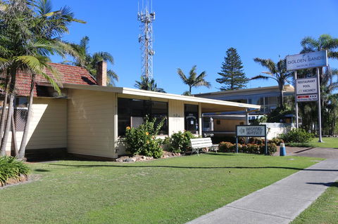 Golden Sands Motor Inn - Foster Accommodation 10