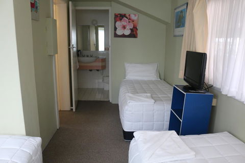 Golden Sands Motor Inn - Foster Accommodation 22
