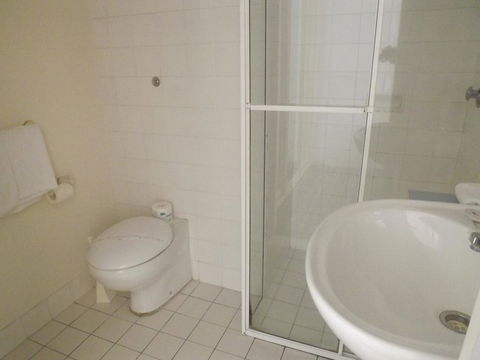 Golden Sands Motor Inn - Foster Accommodation 29