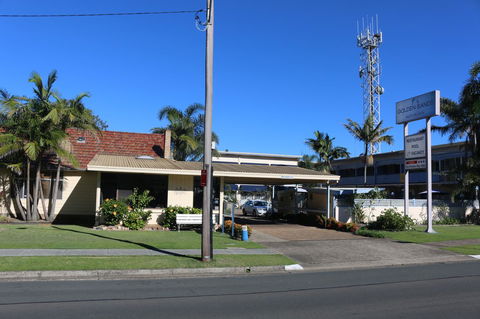 Golden Sands Motor Inn - Foster Accommodation 18