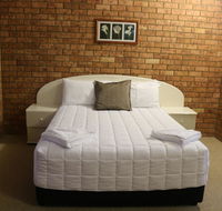 Golden Sands Motor Inn - Foster Accommodation