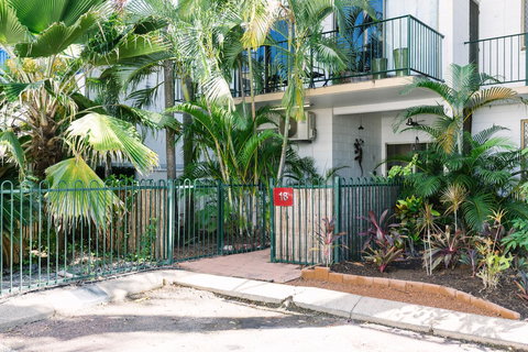 CitySide Apartment - 2 Bedroom With Private Courtyard - Foster Accommodation 6