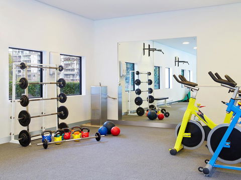 Crowne Plaza Canberra, An IHG Hotel - Foster Accommodation 5