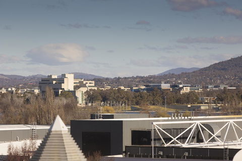 Crowne Plaza Canberra, An IHG Hotel - Foster Accommodation 17