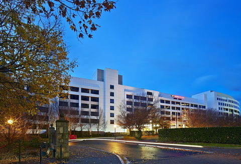 Crowne Plaza Canberra, An IHG Hotel - Foster Accommodation 1