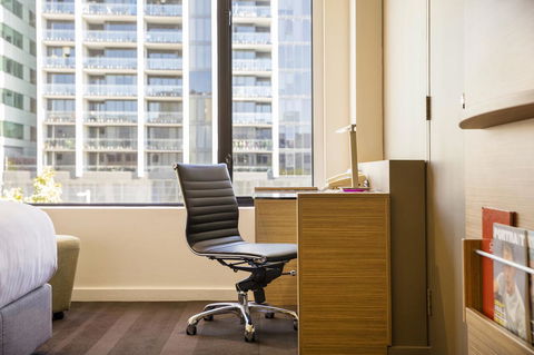 Crowne Plaza Canberra, An IHG Hotel - Foster Accommodation 40