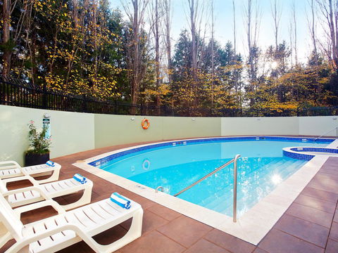 Crowne Plaza Canberra, An IHG Hotel - Foster Accommodation 7