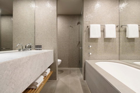 Hotel Realm - Foster Accommodation 14