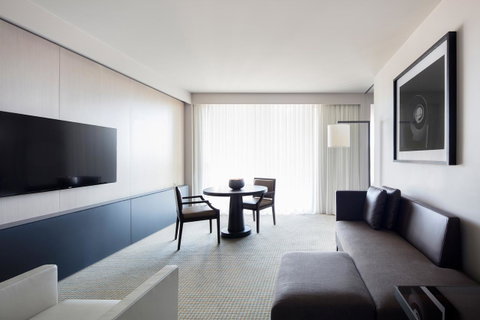 Hotel Realm - Foster Accommodation 10