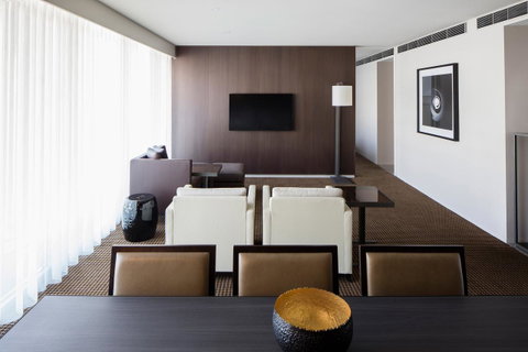 Hotel Realm - Foster Accommodation 16