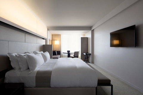 Hotel Realm - Foster Accommodation 0