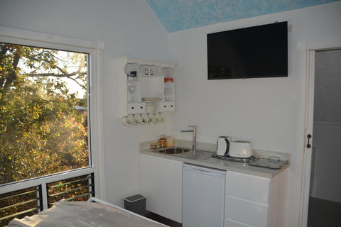 Garden Room - Foster Accommodation 2