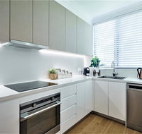 Bondi Beach Oasis-Car ParkPoolAir Con - Foster Accommodation