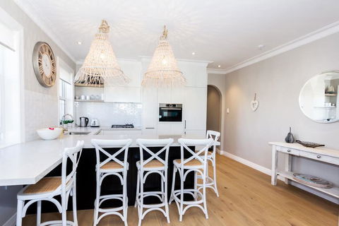 BONDI BREEZE-hosted By:L'Abode Accommodation - Foster Accommodation 3