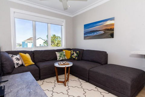 BONDI BREEZE-hosted By:L'Abode Accommodation - Foster Accommodation 1