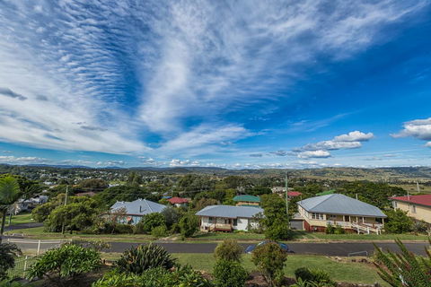 Boonah Hilltop Cottage - Foster Accommodation 3