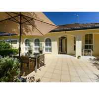 Boutique Stays - Brighton Rose - Foster Accommodation