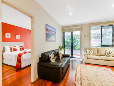 Boutique Stays - River Boulevard, Richmond Apartment - Foster Accommodation 0