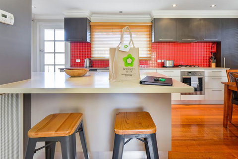 Boutique Stays - Sandy Haven C - Foster Accommodation 3