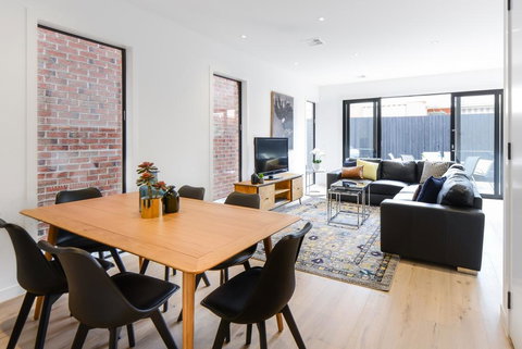 Boutique Stays-Murrumbeena Place 1 - Foster Accommodation 1