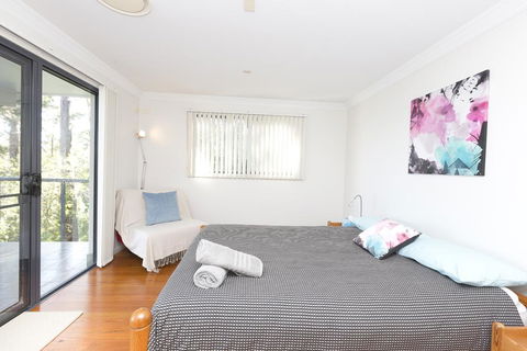 Brae Villa - Foster Accommodation 3