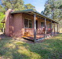 Braeside Cabin Three - Parsonsia - Foster Accommodation