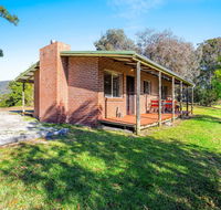 Braeside Cabin Two - Alphitonia - Foster Accommodation