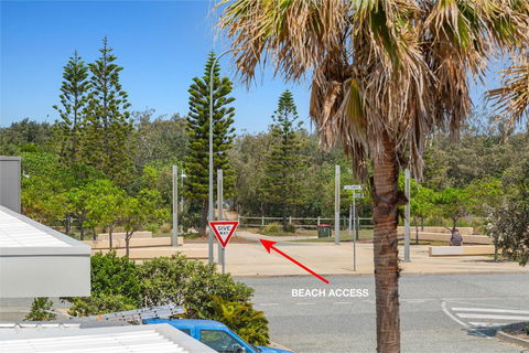 BRAND NEW OCEAN AVENUE TOWNHOUSE - Foster Accommodation 2