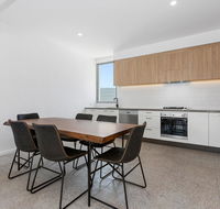 BRAND NEW OCEAN AVENUE TOWNHOUSE - Foster Accommodation