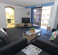 Breakers 10 - Main Beach Location - Foster Accommodation