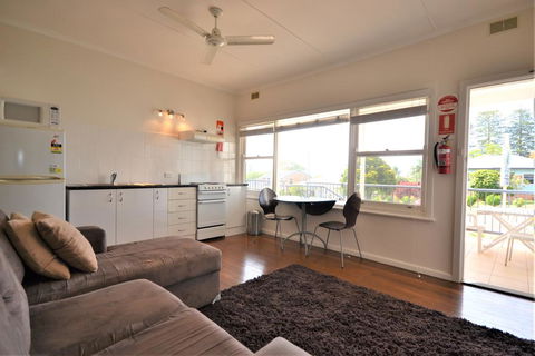 Breakers 2 2 Hill Street - Foster Accommodation 2
