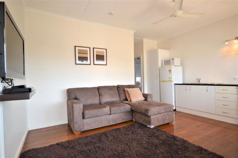 Breakers 2 2 Hill Street - Foster Accommodation 1