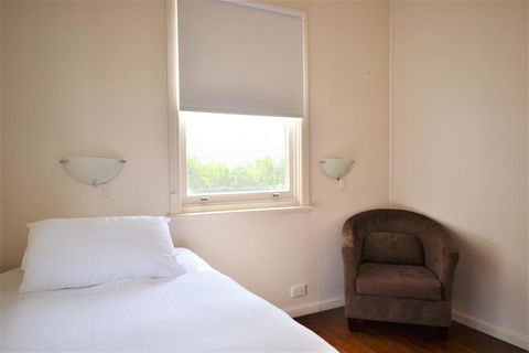Breakers 3 2 Hill Street - Foster Accommodation 3