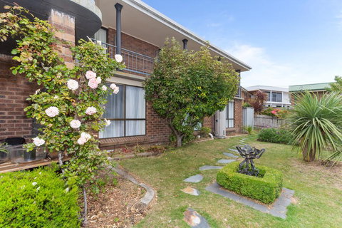 Bridairre Holiday Apartments - Foster Accommodation 2