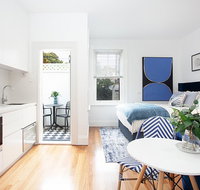 Bright and Beautiful Studio in Quiet Neighbourhood - Foster Accommodation
