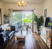BrightSpacious Home with hotel grade cleanliness. - Foster Accommodation
