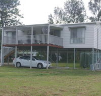 Broke Village Hideaway - Foster Accommodation
