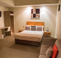 Burkes Hotel Motel - Foster Accommodation