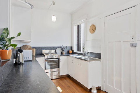 Burnie City Apartments - Foster Accommodation 2