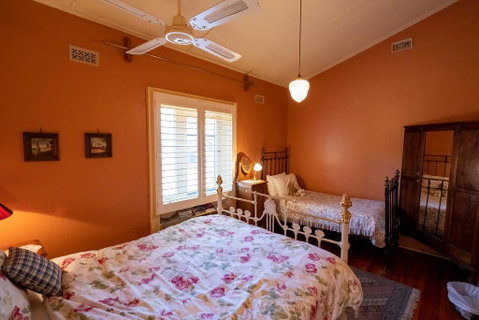 Buxton Manor - Foster Accommodation 1