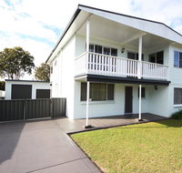 By The Beach at South West Rocks - Foster Accommodation