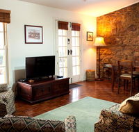 Byronsvale Vineyard and Accommodation - Foster Accommodation