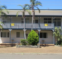 Cabenay 3 - VIEWS ACROSS THE PARK - Foster Accommodation