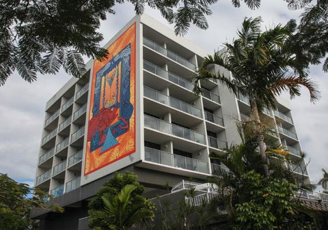 Cairns Plaza Hotel - Foster Accommodation 1